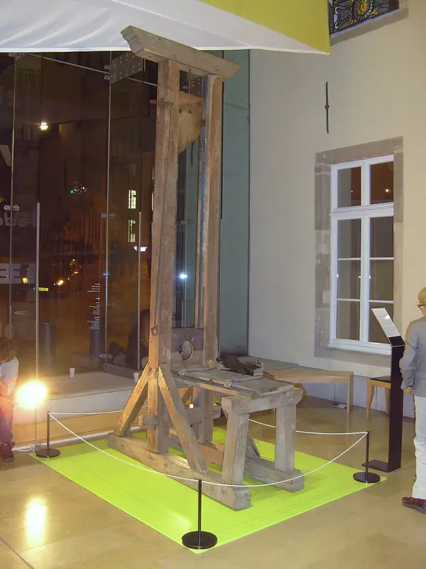 Guillotine — Jeu de société pour 2-5 joueurs | PartiePrise